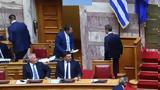 ΝΔ: ο αντίπαλος εξ ευωνύμων και ο «πειρασμός» εκ δεξιών,