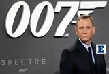 Επιστρέφει, James Bond -,epistrefei, James Bond -