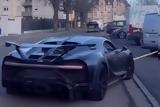 Bugatti Chiron,[video]