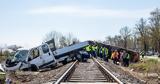 Ένας νεκρός και 13 τραυματίες από την σύγκρουση τρένου με φορτηγό,