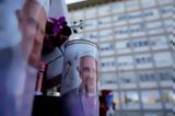 Πάπας Φραγκίσκος, Παραμένει, – Έντονη,papas fragkiskos, paramenei, – entoni