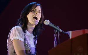 Chantal Kreviazuk, Τραμπ, Chantal Kreviazuk, trab