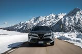 Alfa Romeo Junior Ibrida Q4,