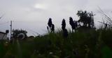 Επιμένει, - Πού,epimenei, - pou