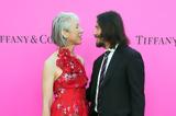 Keanu Reeves, Κοιτάζει, Alexandra Grant,Keanu Reeves, koitazei, Alexandra Grant