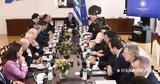 Με σηκωμένα μανίκια στην ανάπαυλα τα «γαλάζια» στελέχη,