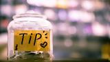 Τι σημαίνει όταν κάποιος δεν αφήνει tips στον σερβιτόρο σύμφωνα με τους ψυχολόγους,