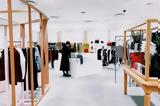 Greece’s Retail Sector Shows Fragile Growth,