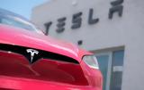 Tesla, Ευρώπη, Απρίλιο,Tesla, evropi, aprilio