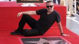 Ricky Gervais, -up, Λεωφόρο, Δόξας, Χόλιγουντ,Ricky Gervais, -up, leoforo, doxas, choligount