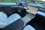 Tesla Model 3,