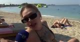 Δεν ήξερε που να κρυφτεί o ρεπόρτερ: Τι είπε viral τουρίστρια on air,