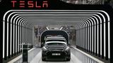 O Μασκ, Tesla,O mask, Tesla