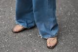 6 jelly shoes για να φορέσεις στην πόλη μέχρι την παραλία,
