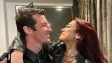 Ντούα Λίπ, Callum Turner, Δεν,ntoua lip, Callum Turner, den