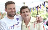 Στέφανου Κασσελάκη, Τάιλερ ΜακΜπέθ, Gay Pride,stefanou kasselaki, tailer makbeth, Gay Pride